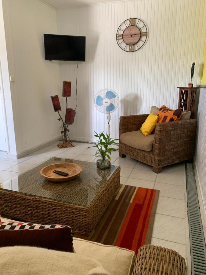 Charmant Logement Avec Spa/Petit-Dejeuner Inclus. Поант-Ноар Екстериор снимка